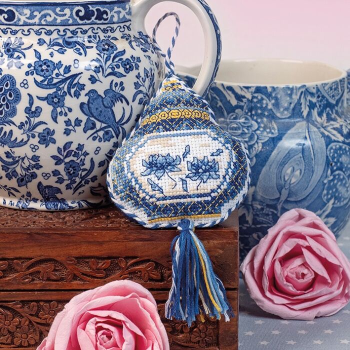 Cross Stitcher Magazine issue 420 April 2025