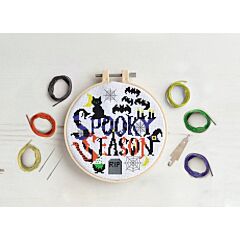 SIMPLY MAKE HALLOWEEN CROSS STITCH KITS
