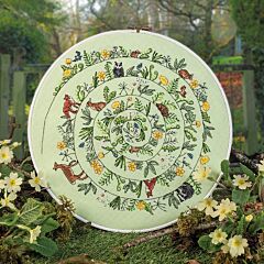Cross Stitcher Project Pack - Issue 422 - Wildlife Spiral Project Pack With Hoop
