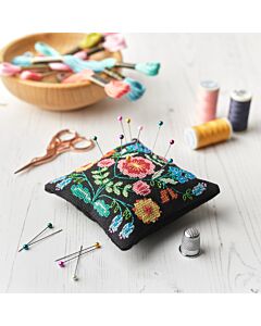 Maggie Magoo Folksy Pin Cushion Kit