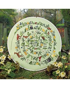 Cross Stitcher Project Pack - Issue 422 - Wildlife Spiral Project Pack With Hoop